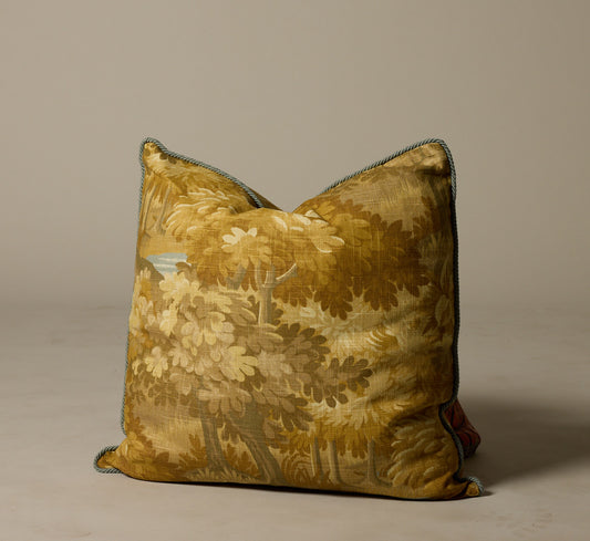 THE FANCY GOLDEN PAPER MOON PILLOW