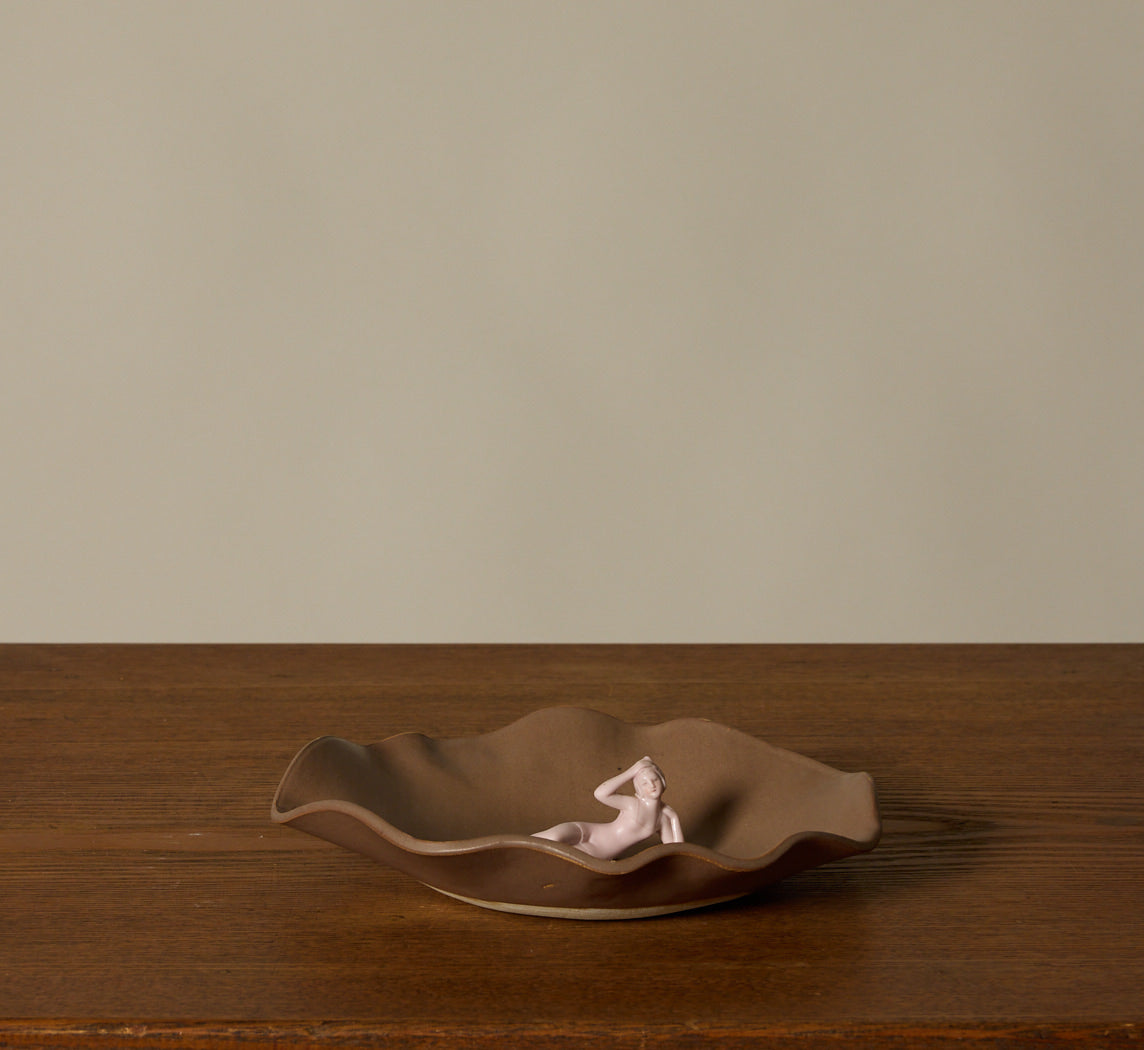 ABRA CERAMIC FIGURINE DISH - TAUPE GLAZE / NUDE FIGURE