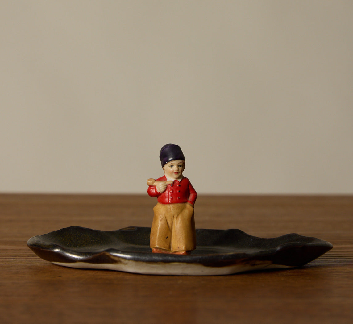 ABRA CERAMIC FIGURINE DISH - METALLIC GLAZE I