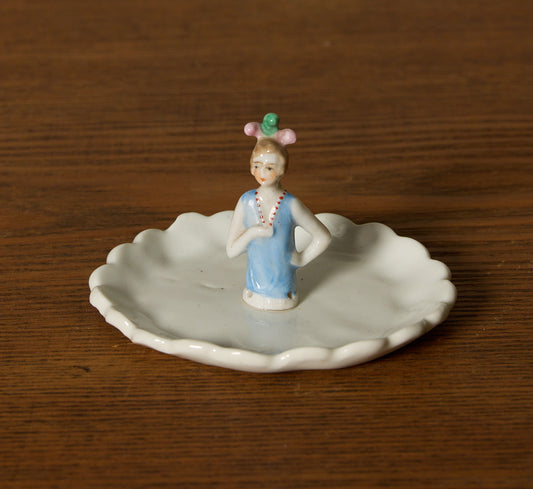 ABRA CERAMIC PETITE FIGURINE DISH - IVORY GLAZE