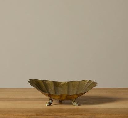 20TH CENTURY BRASS SHELL TRINKET TRAY