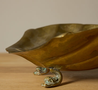 20TH CENTURY BRASS SHELL TRINKET TRAY