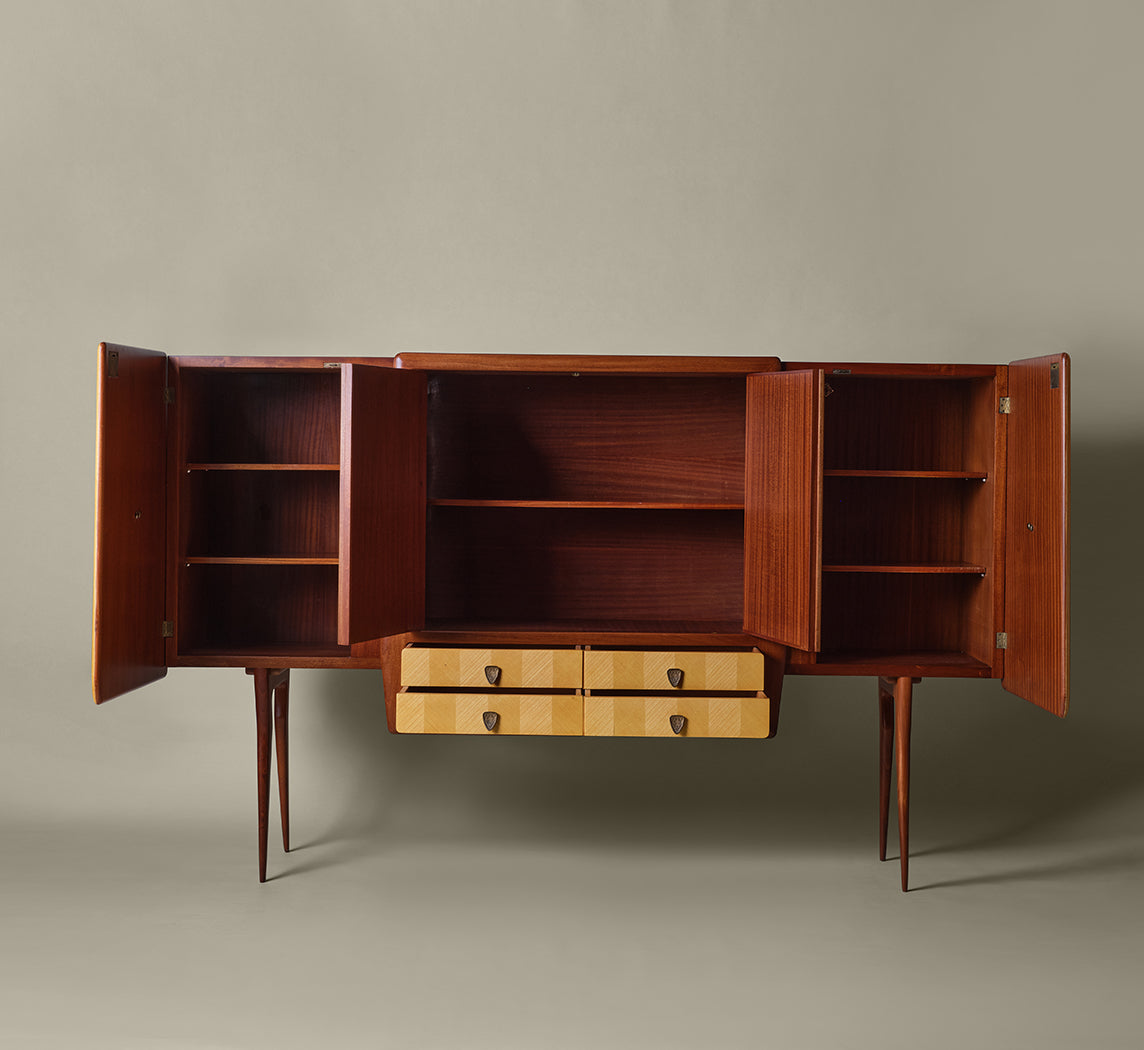 WHS ITALIAN MID-CENTURY MODERN SIDEBOARD IN THE STYLE OF GIO PONTI