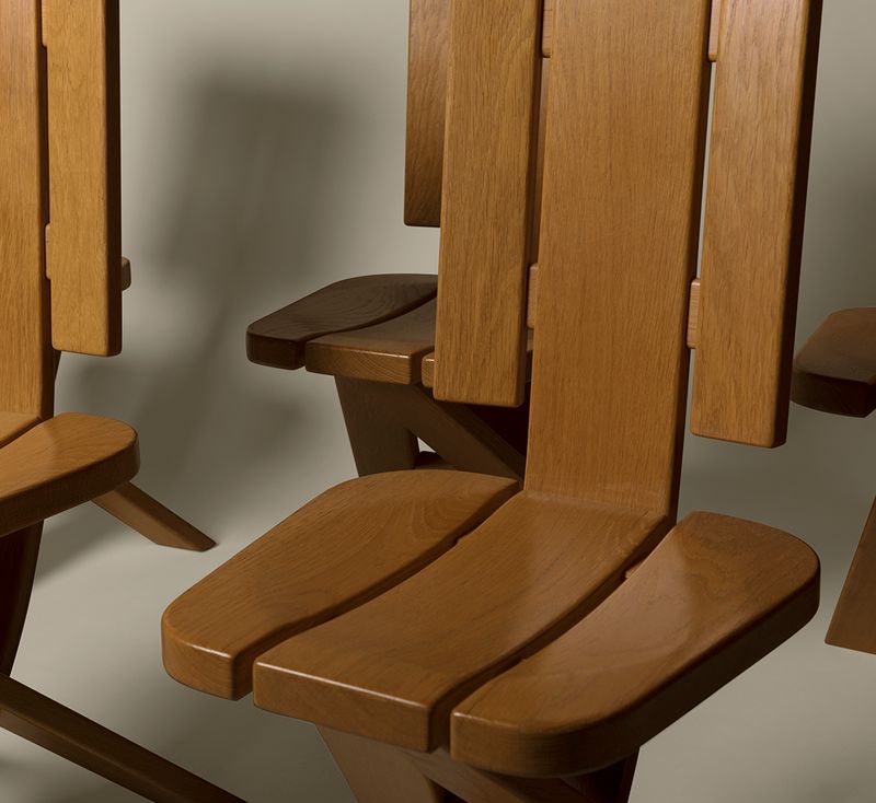 SET OF SIX FRENCH SCULPTURAL OAK CHAIRS BY EBÉNISTERIE SELTZ