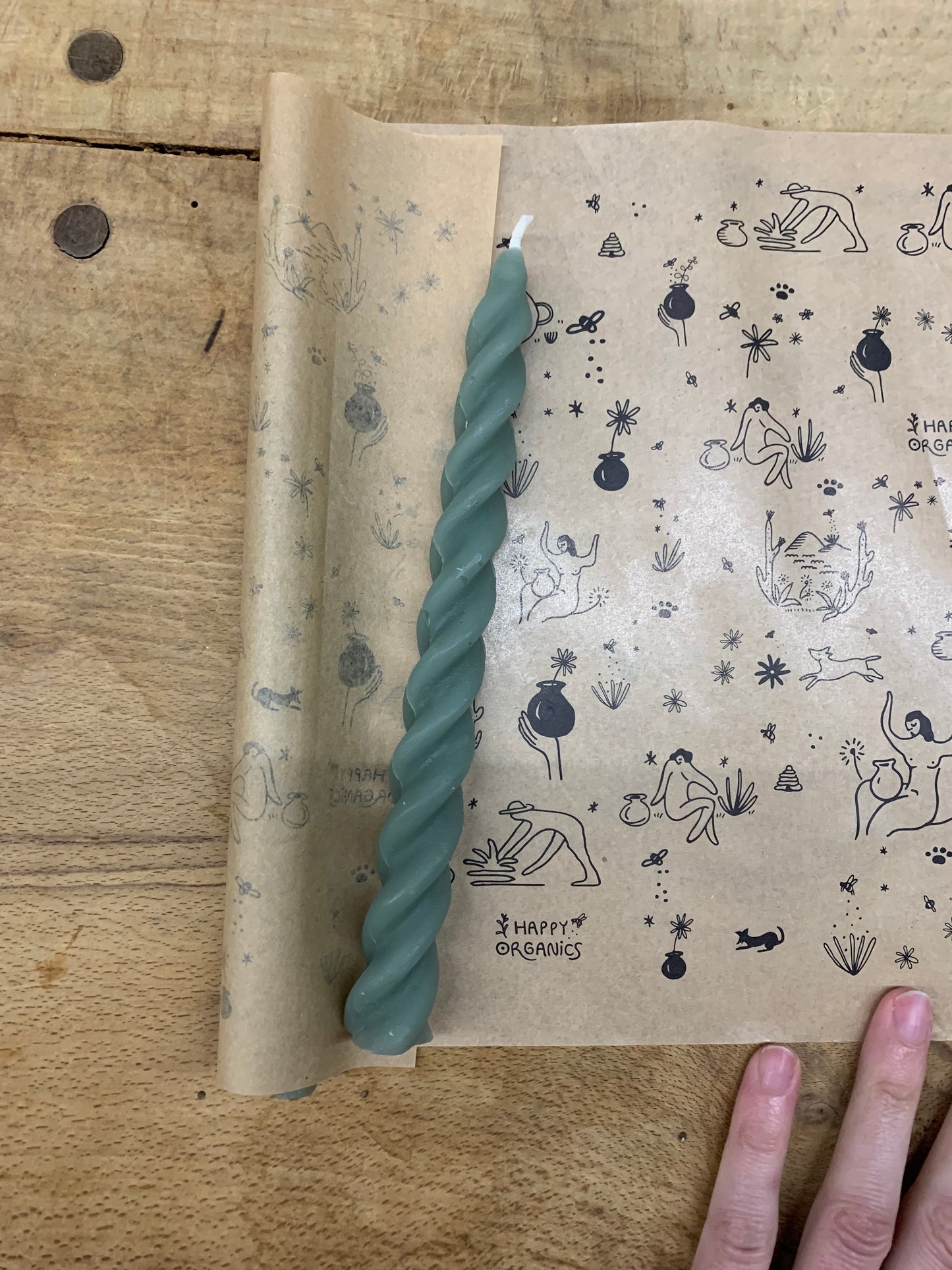 SPIRAL TAPER BEESWAX CANDLE
