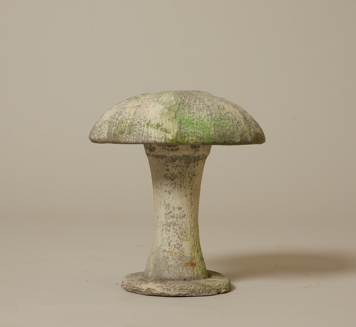 PAIR OF 1960S CEMENT MUSHROOM GARDEN SCULPTURES