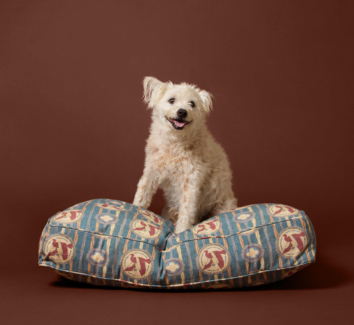 PIERCE & WARD DOG BED IN IBIS FRESCO (MULTIPLE SIZES)