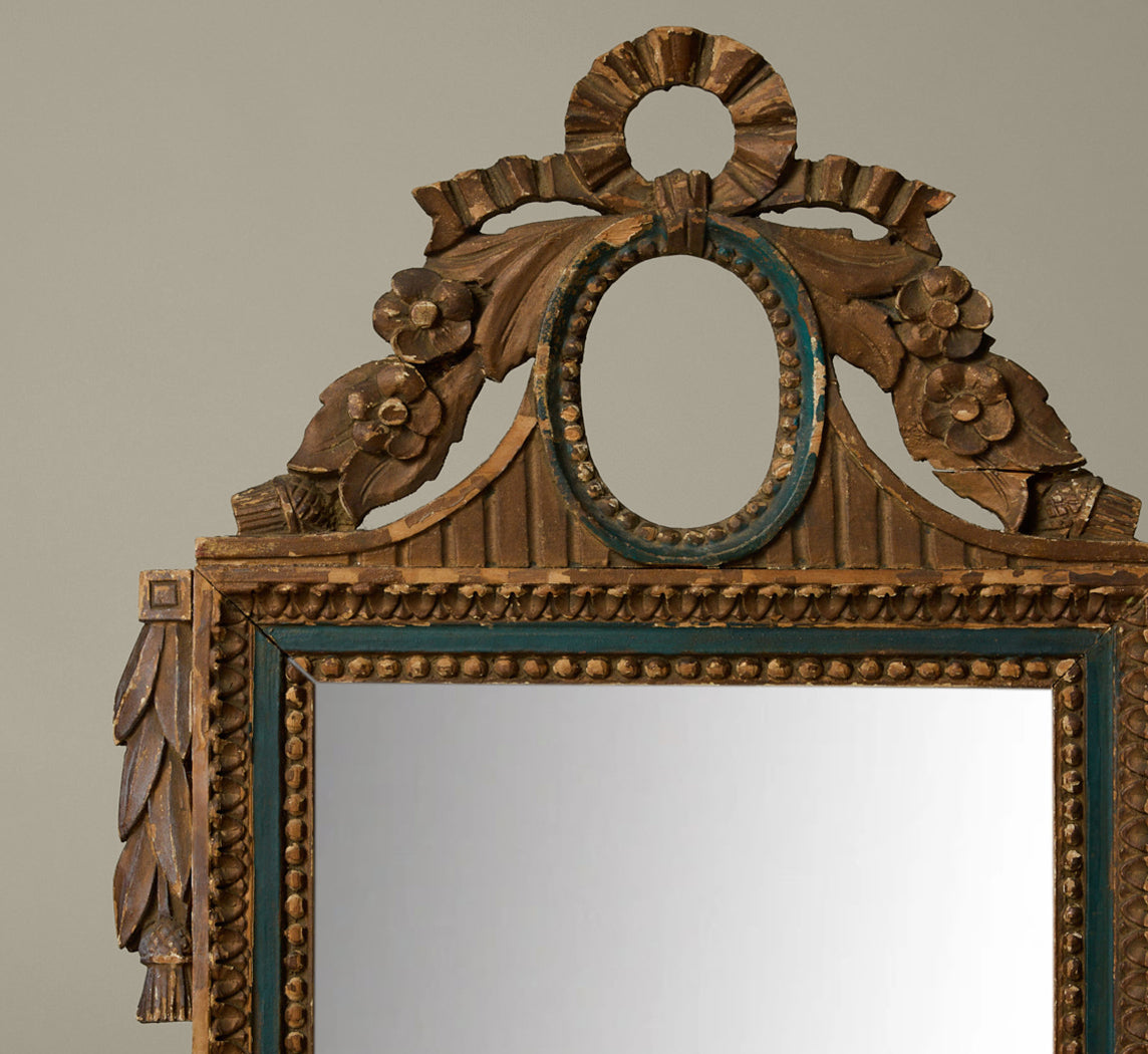 19TH CENTURY FRENCH CARVED FRAME