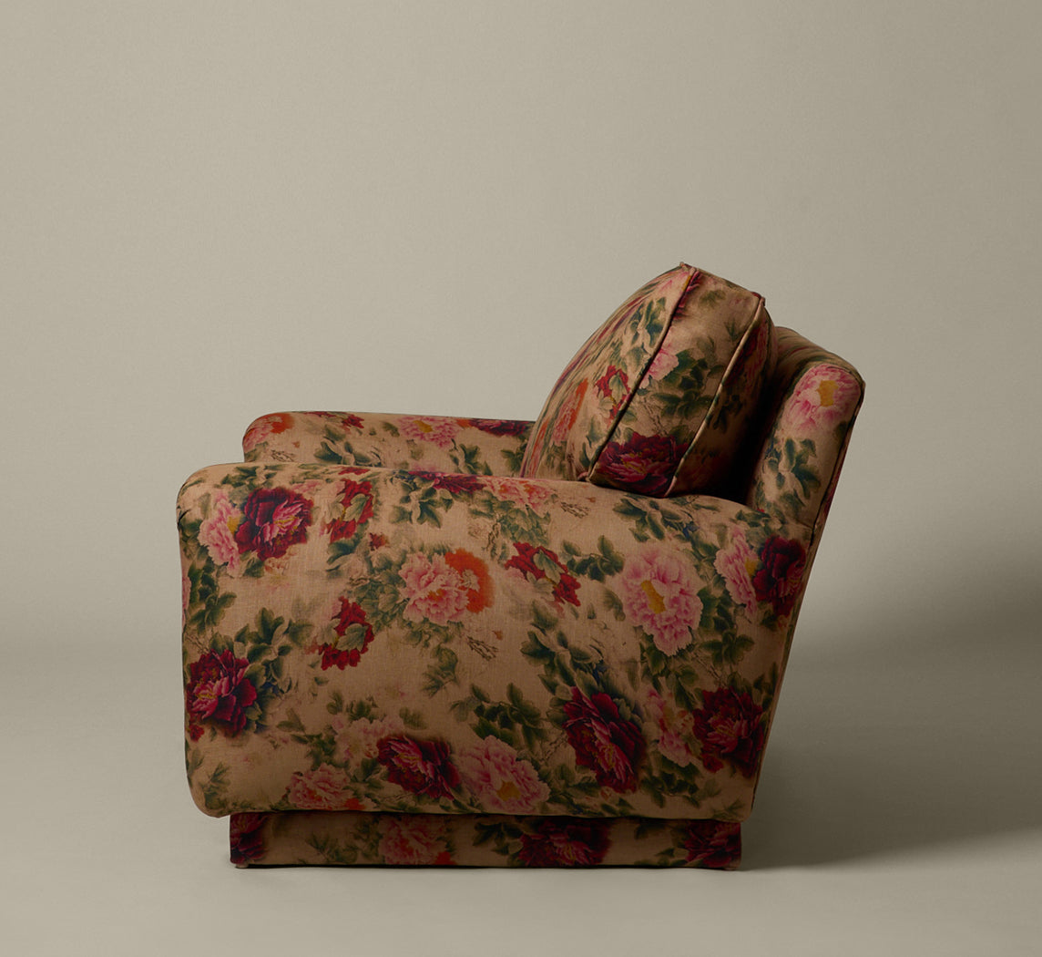 PAIR OF POSTMODERN OVERSIZED LOUNGE CHAIRS IN FLORAL