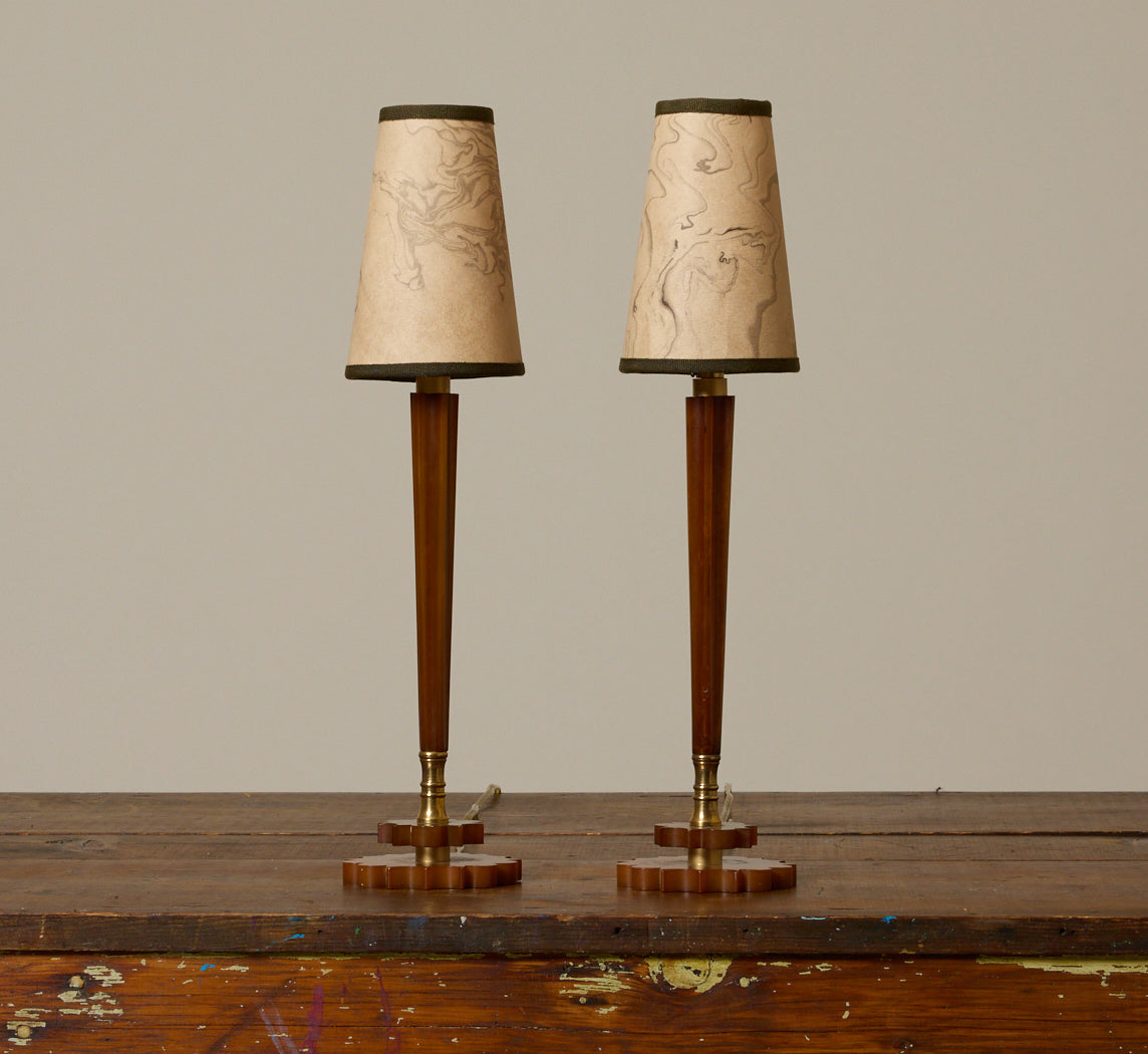 PAIR OF BAKELITE TABLE LAMPS WITH SUMINAGASHI SHADES