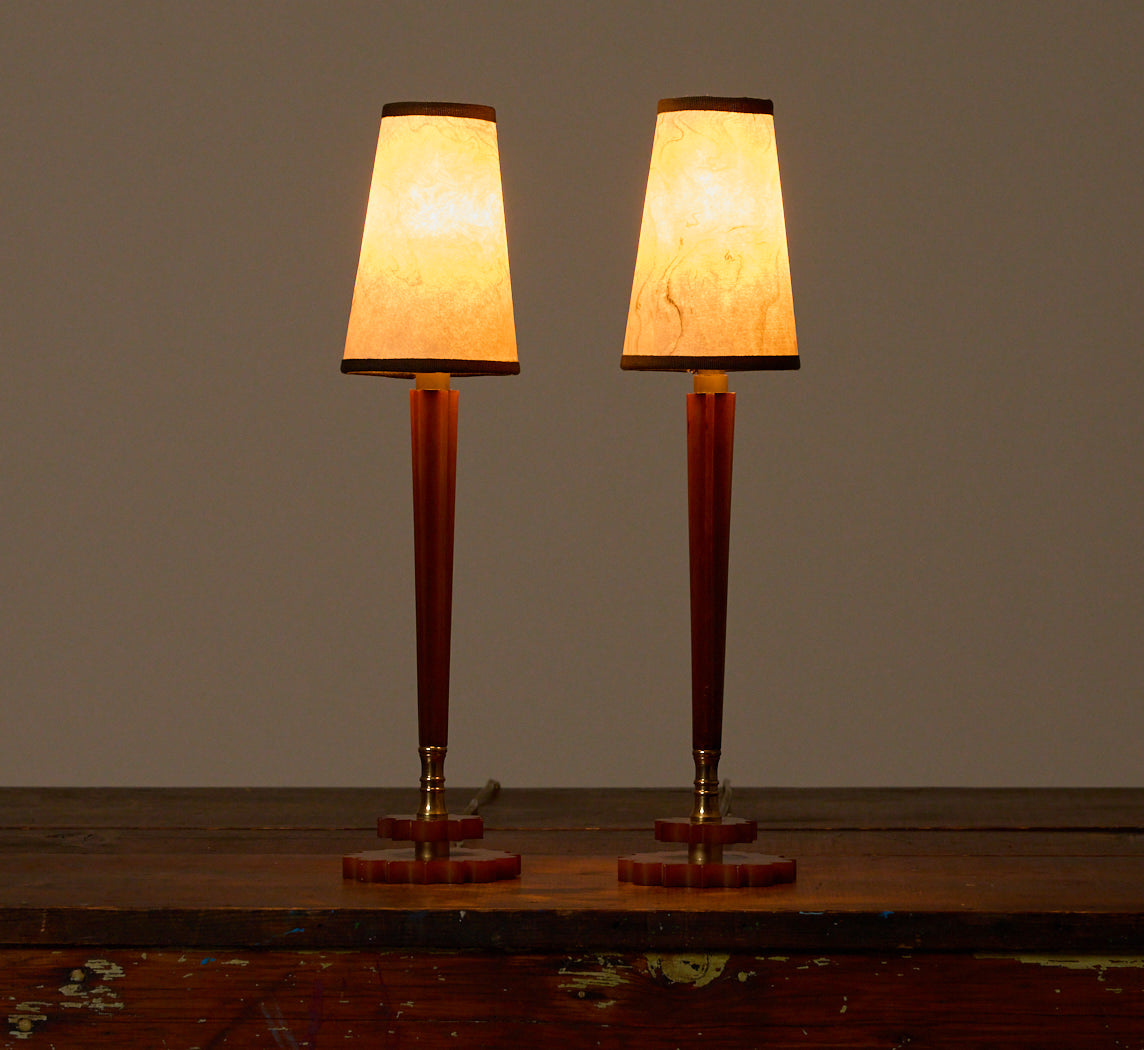 PAIR OF BAKELITE TABLE LAMPS WITH SUMINAGASHI SHADES