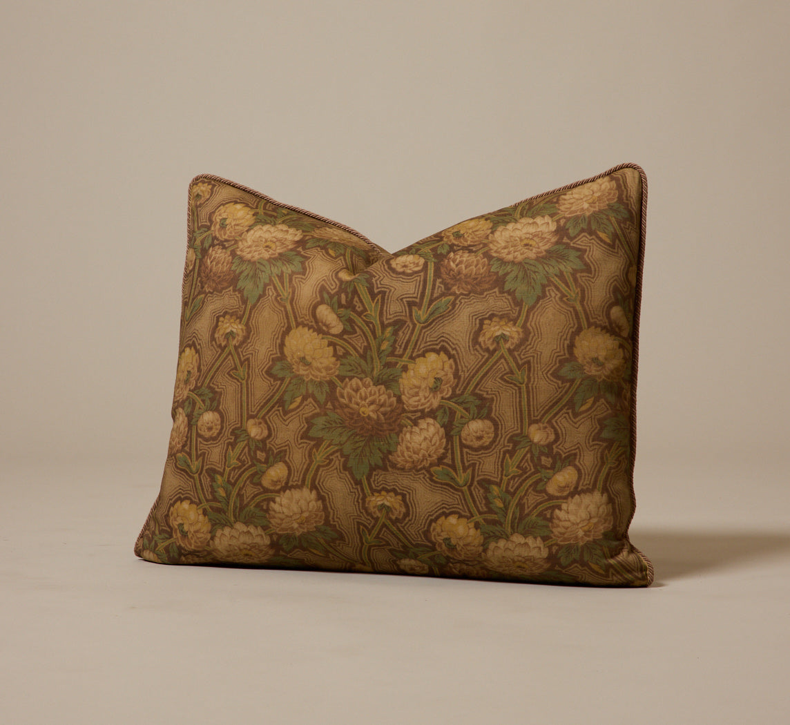 THE CHRYSANTHEMUM PILLOW