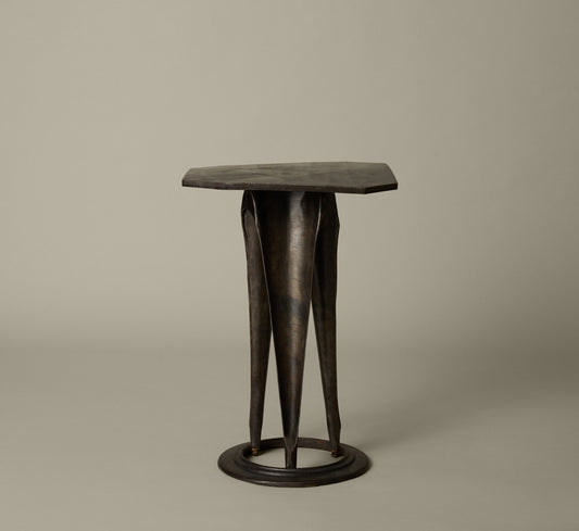 INDUSTRIAL LAMP TABLE
