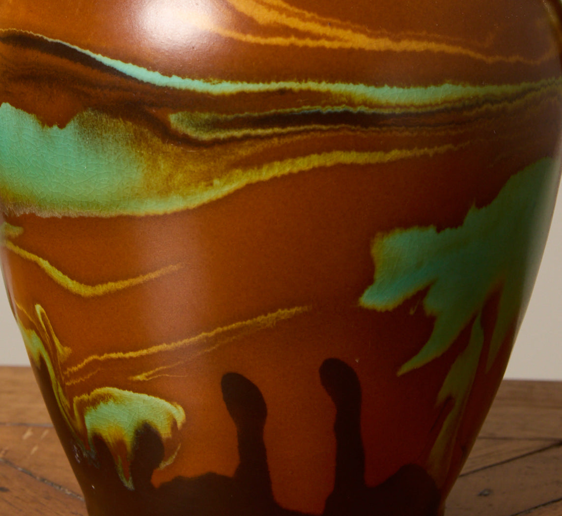 1940S ENGLISH MARBLED EARTHENWARE VASE