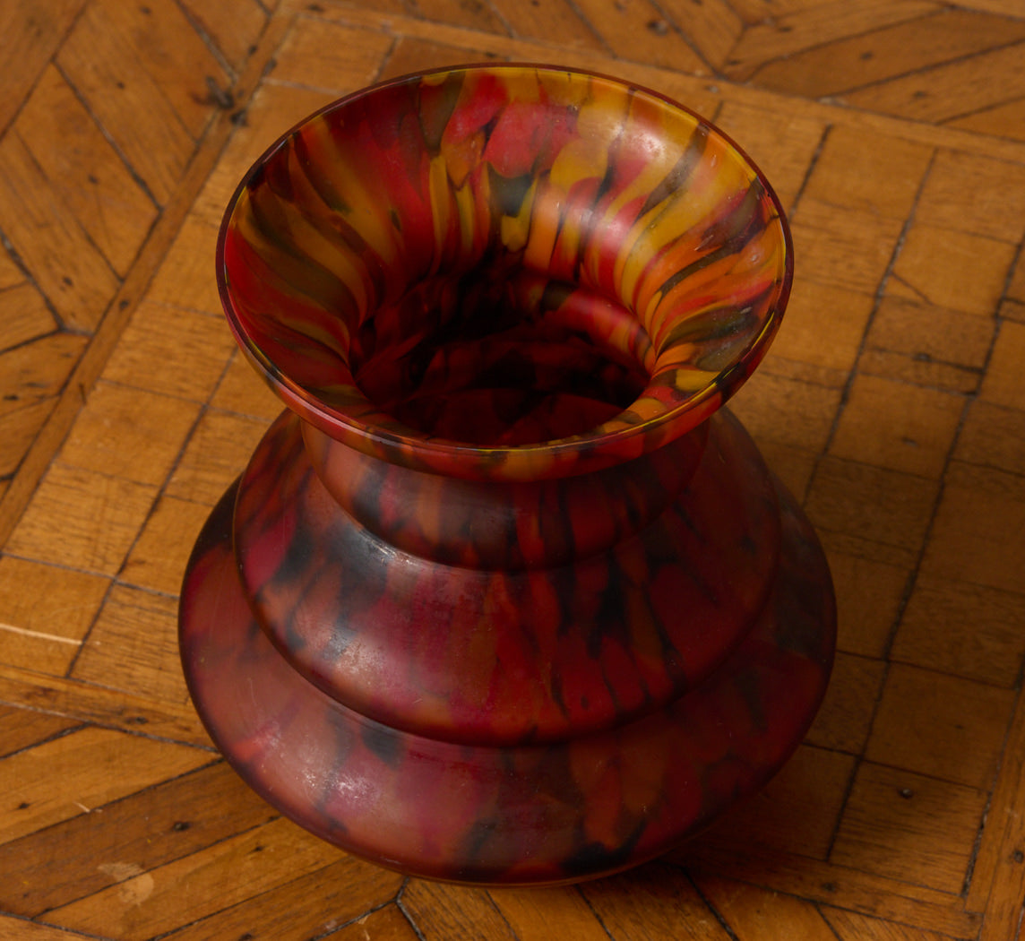 1930S ART DECO SPATTER GLASS VASE