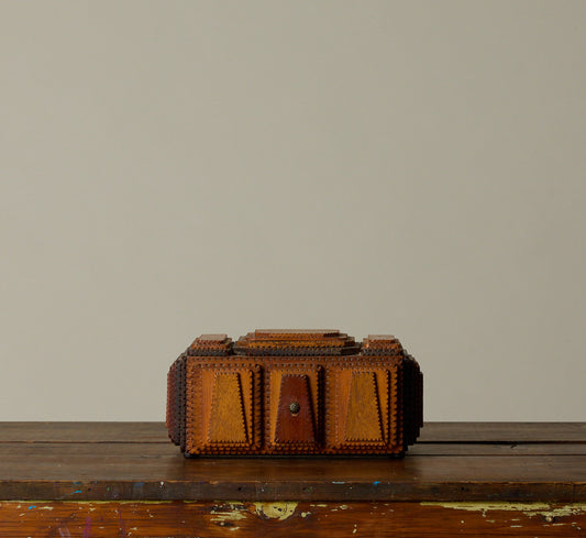 MIXED WOOD TRAMP ART BOX