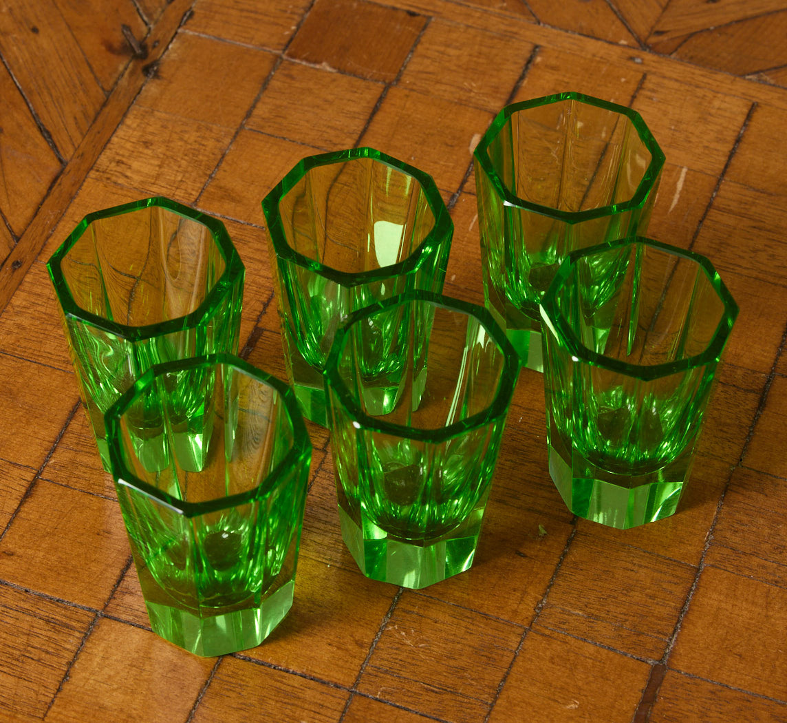 1920S EMERALD ART DECO DECANTER SET