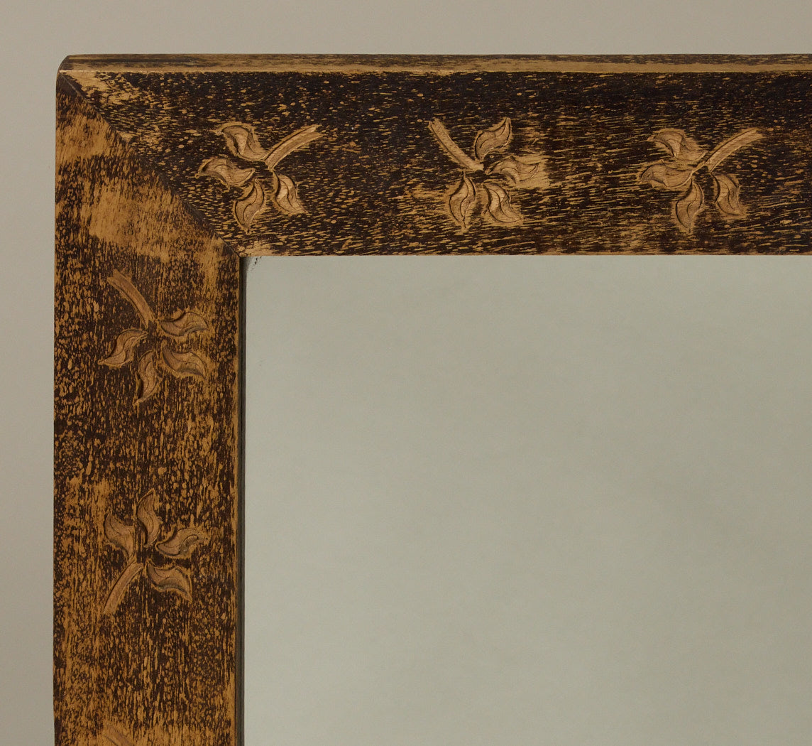 1920S MIRROR WITH CARVED FLORAL MOTIF