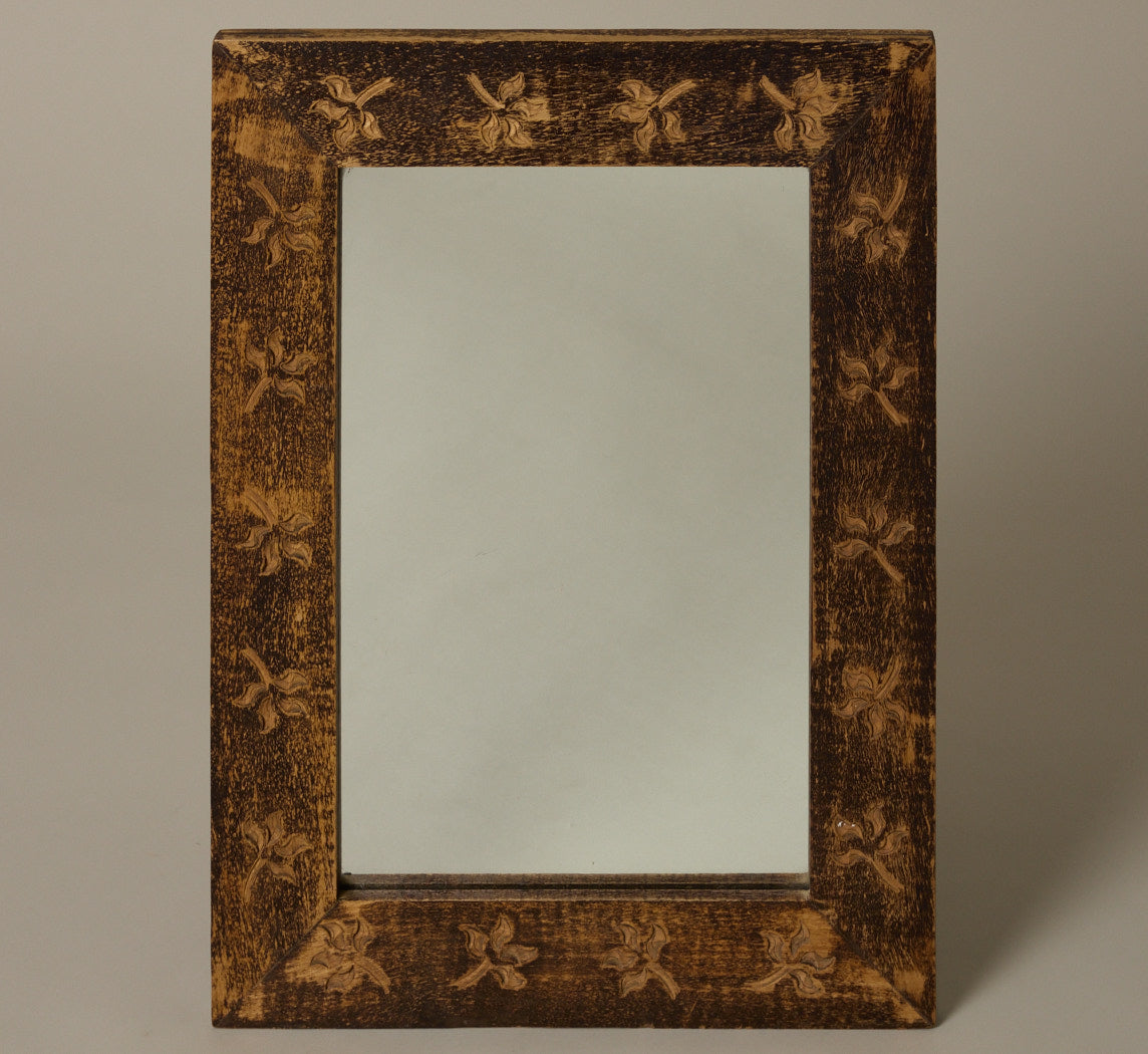 1920S MIRROR WITH CARVED FLORAL MOTIF