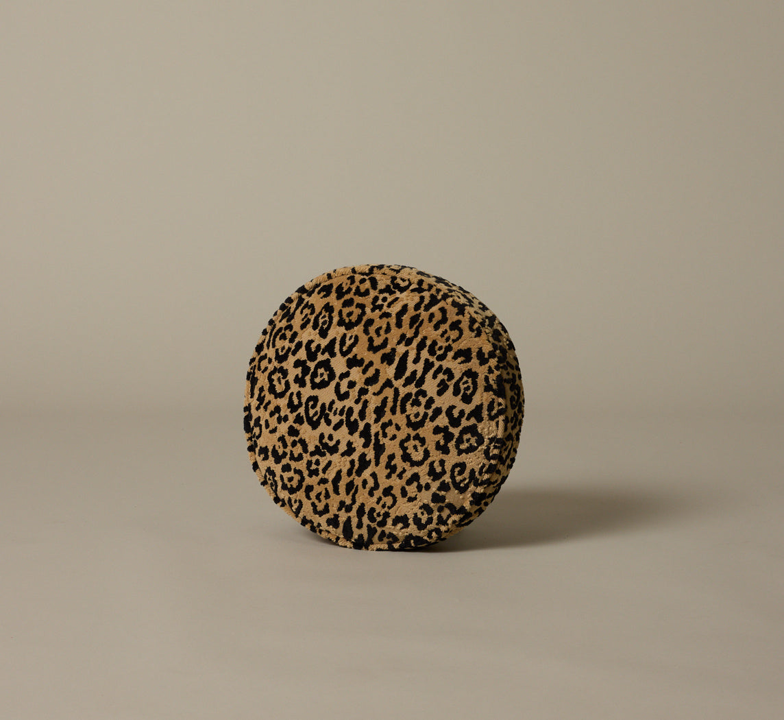 THE FAUSTO DISC PILLOW
