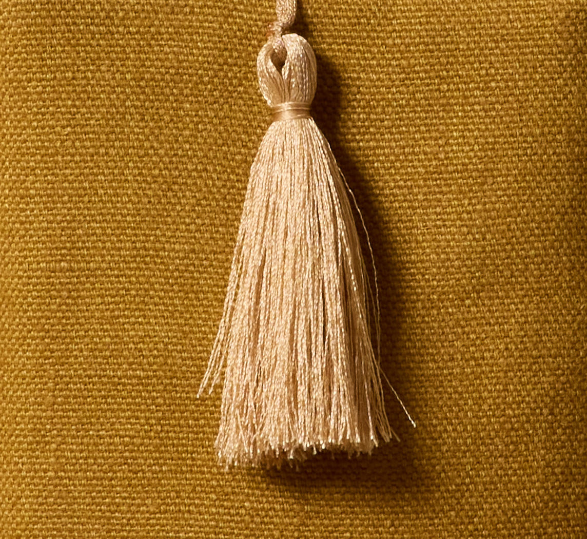 PIERCE & WARD CUMIN LINEN TISSUE BOX COVER WITH TASSEL