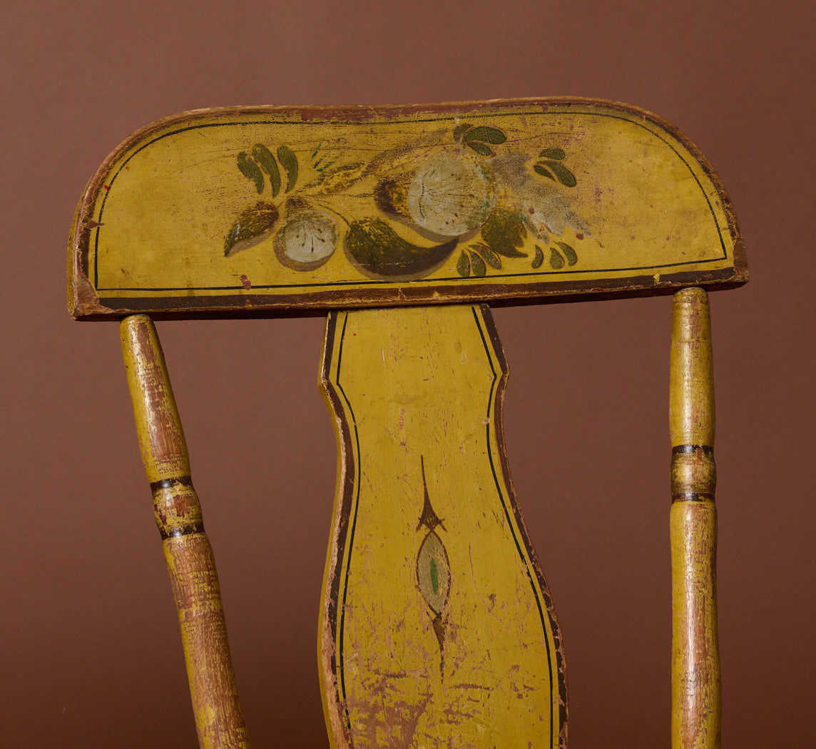 PAIR OF 19TH CENTURY PENNSYLVANIA YELLOW PAINTED FIDDLEBACK CHAIRS