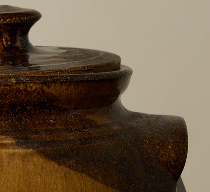 EARTHENWARE FOLK ART SWIRL VESSEL WITH LID III