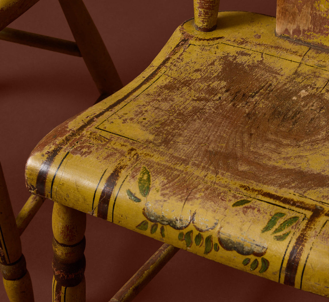 PAIR OF 19TH CENTURY PENNSYLVANIA YELLOW PAINTED FIDDLEBACK CHAIRS
