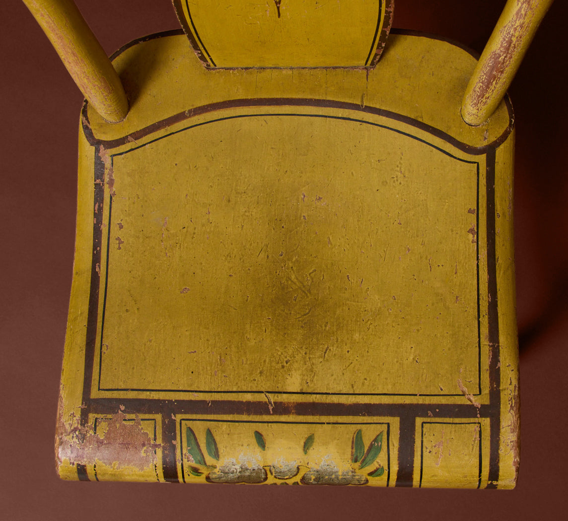 PAIR OF 19TH CENTURY PENNSYLVANIA YELLOW PAINTED FIDDLEBACK CHAIRS