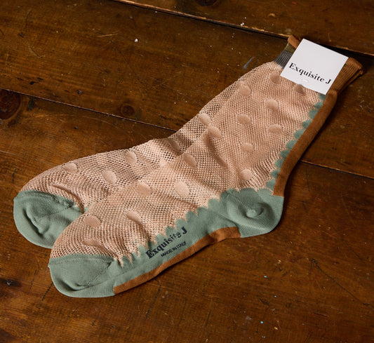EXQUISITE J SHEER SOCKS IN BLUSH DOT