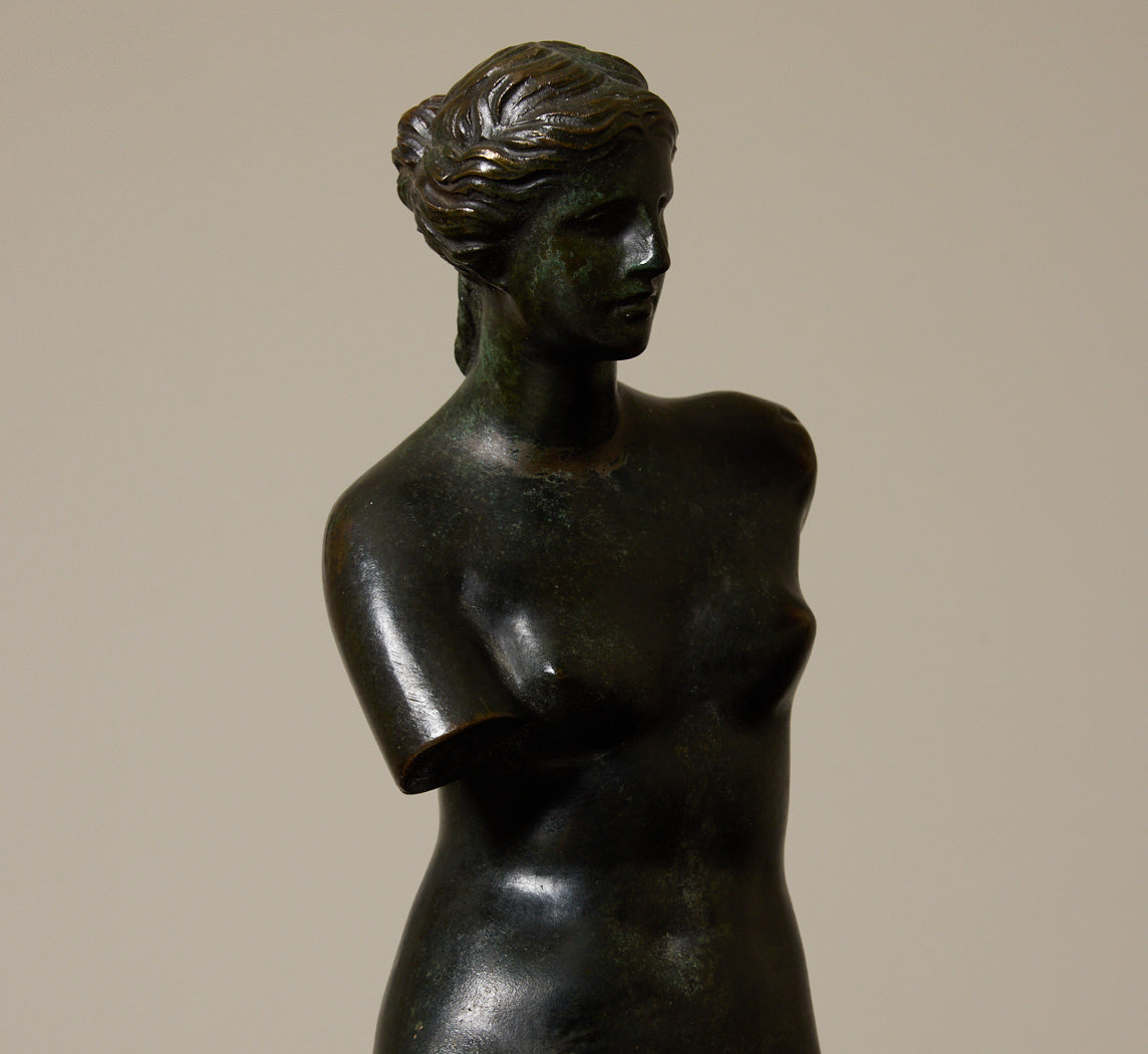 EARLY 20TH CENTURY BRONZE PATINATED VENUS DE MILO STATUE