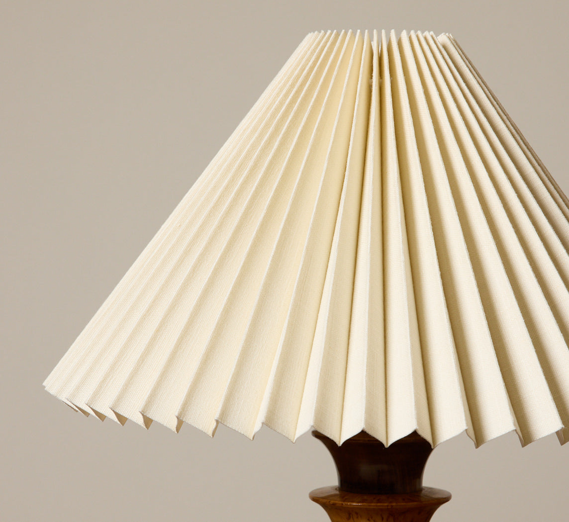 1930S ART DECO BURLED WOOD TABLE LAMP