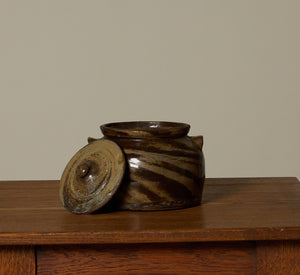 20TH CENTURY BROWN SWIRL STONEWARE VESSEL