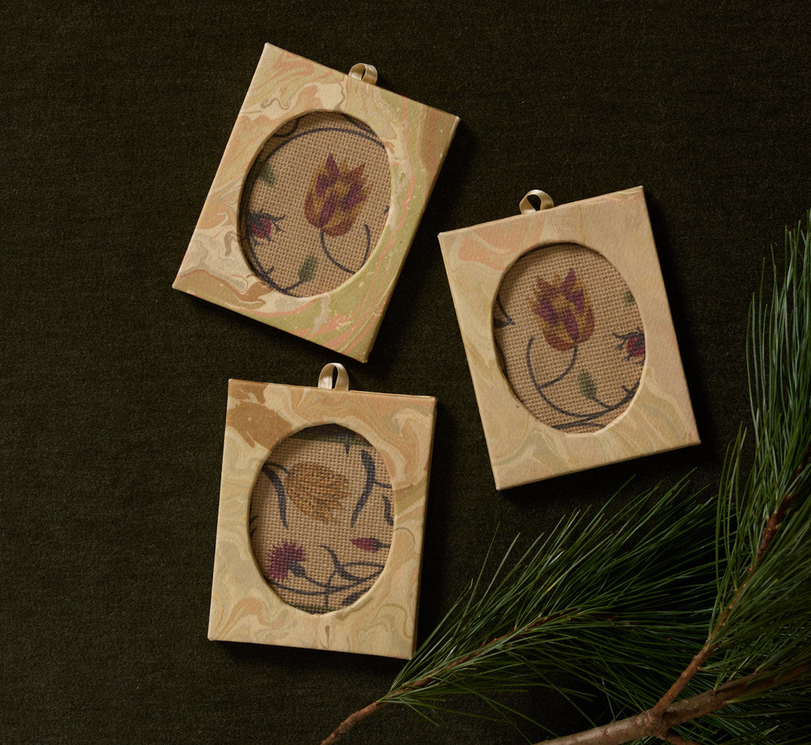 PIERCE & WARD PICTURE FRAME ORNAMENT