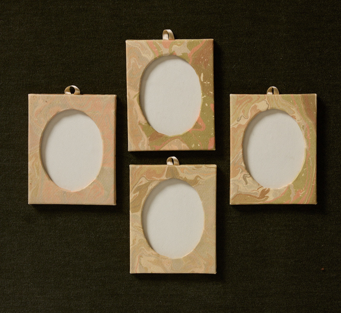PIERCE & WARD PICTURE FRAME ORNAMENT
