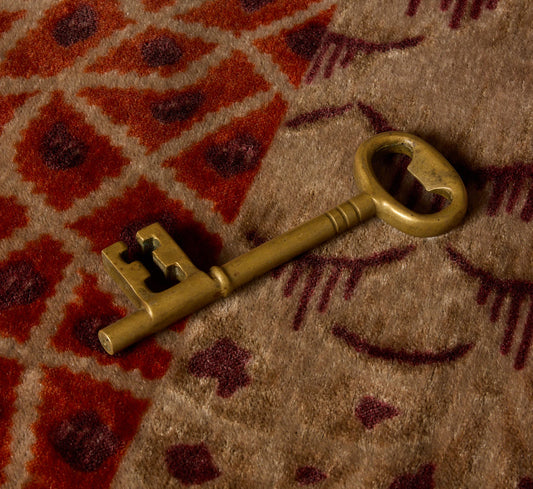 VINTAGE BRASS SKELETON KEY BOTTLE OPENER