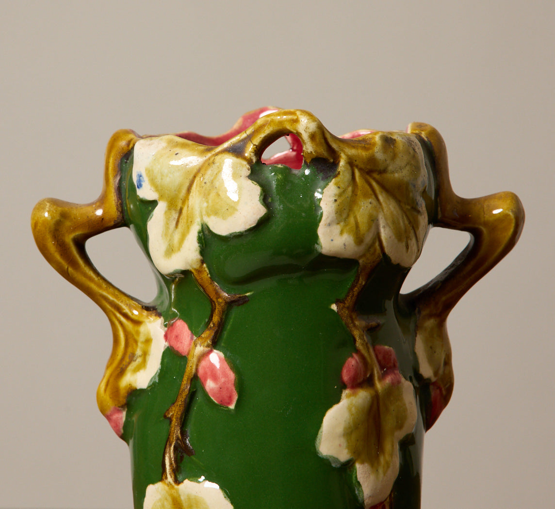 FRENCH ART NOUVEAU BARBOTINE FOOTED FLORAL VASE, C. 1910