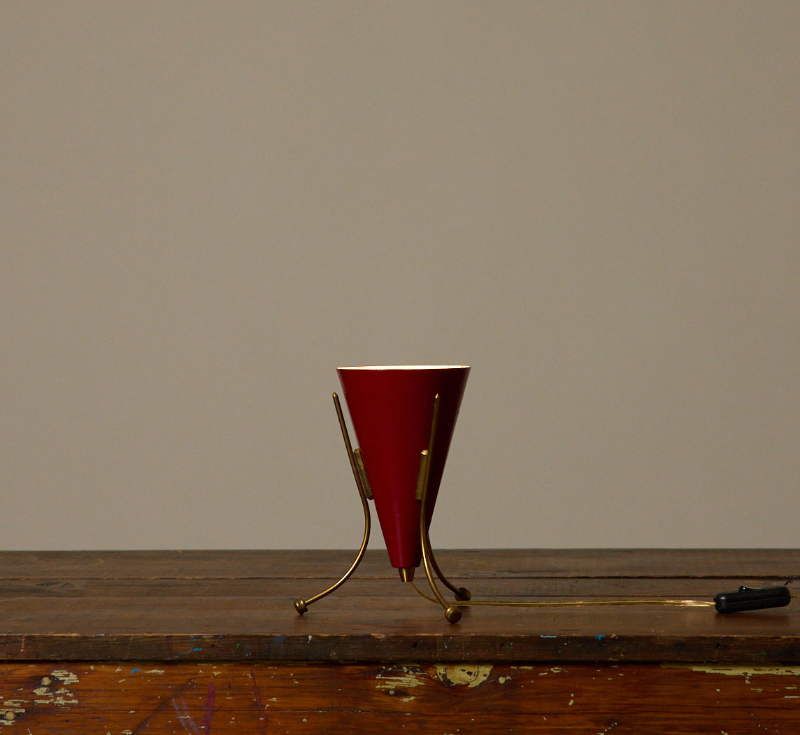 1950S ITALIAN BURGUNDY AND BRASS TRIPOD LAMP