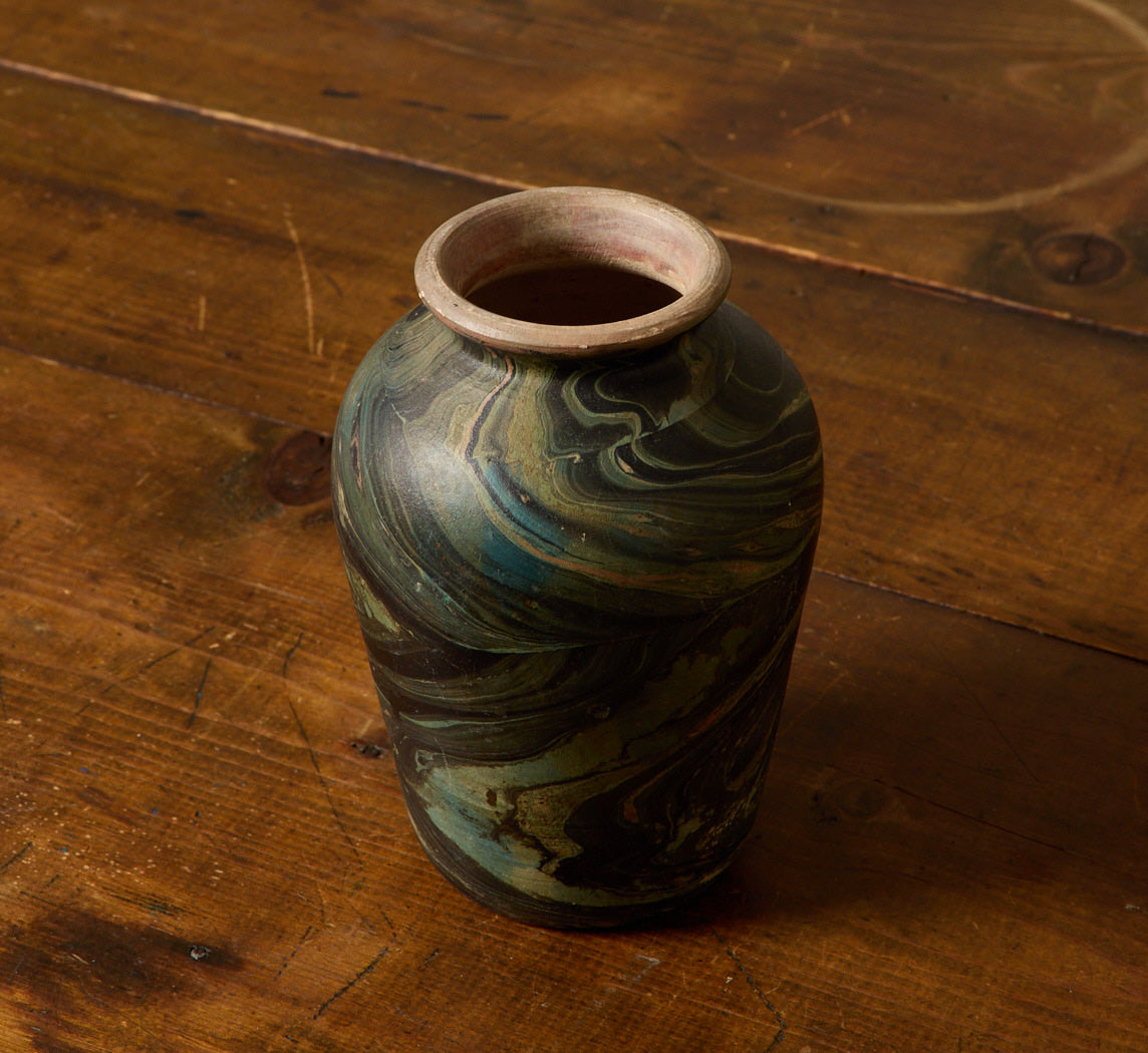 19TH CENTURY ENGLISH BLUE AGATEWARE VASE