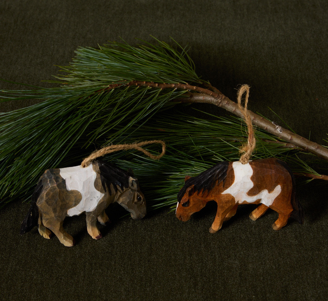 VINTAGE PAIR OF HORSE ORNAMENTS