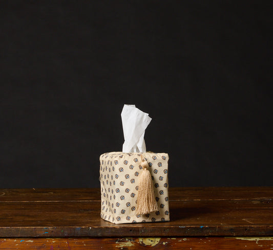 PIERCE & WARD BLUE ACORN TISSUE BOX COVER