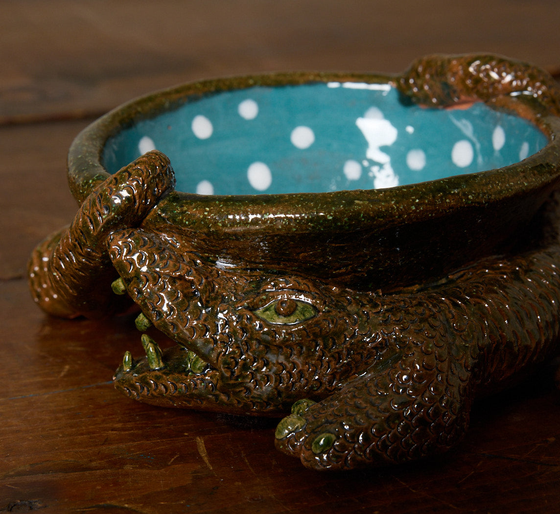 FOLK ART STONEWARE ALLIGATOR BOWL