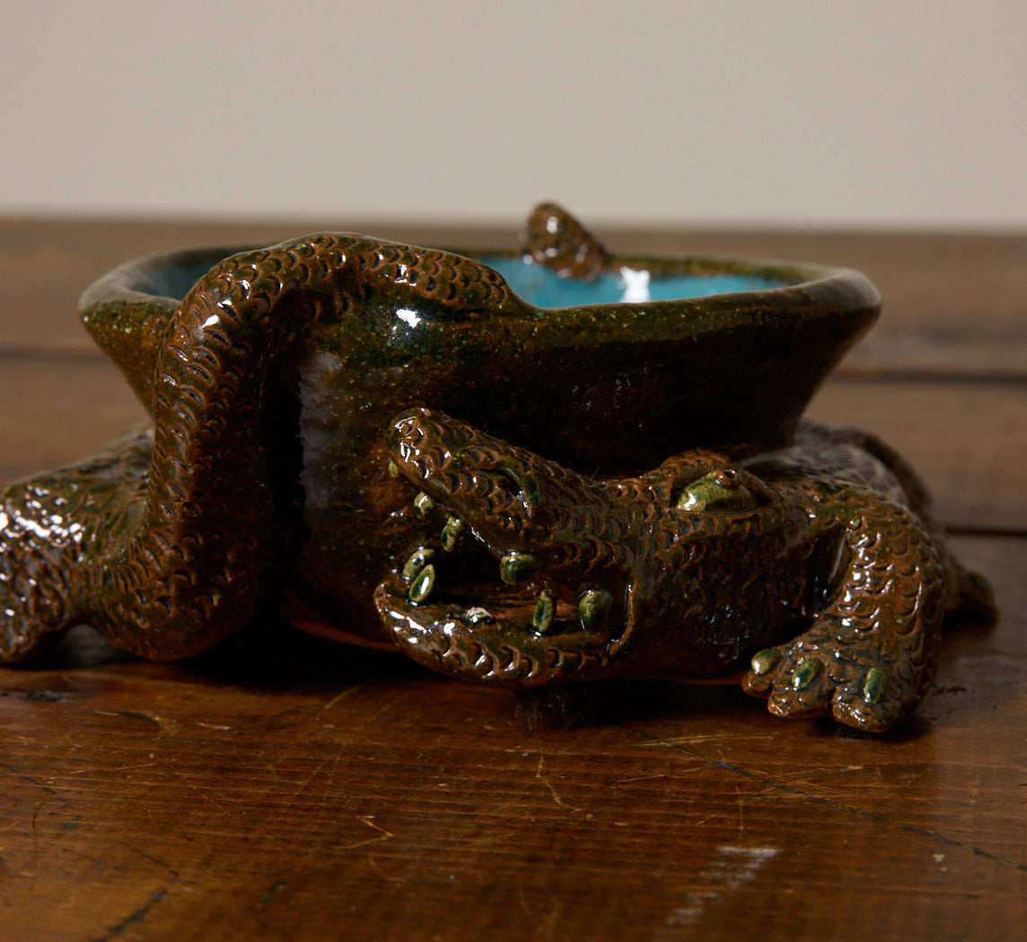 FOLK ART STONEWARE ALLIGATOR BOWL