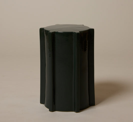 GEOMETRICAL PAWN STONEWARE SIDE TABLE IN DARK GREEN