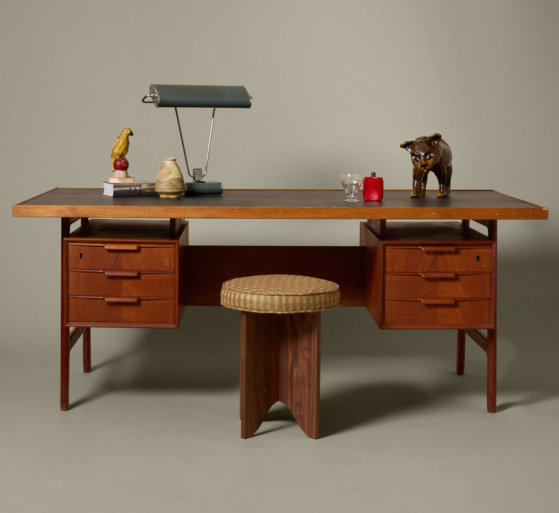 1970S DANISH TEAK DESK WITH LEATHER TOP