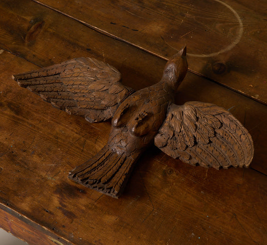 18TH CENTURY CARVED PINE DOVE