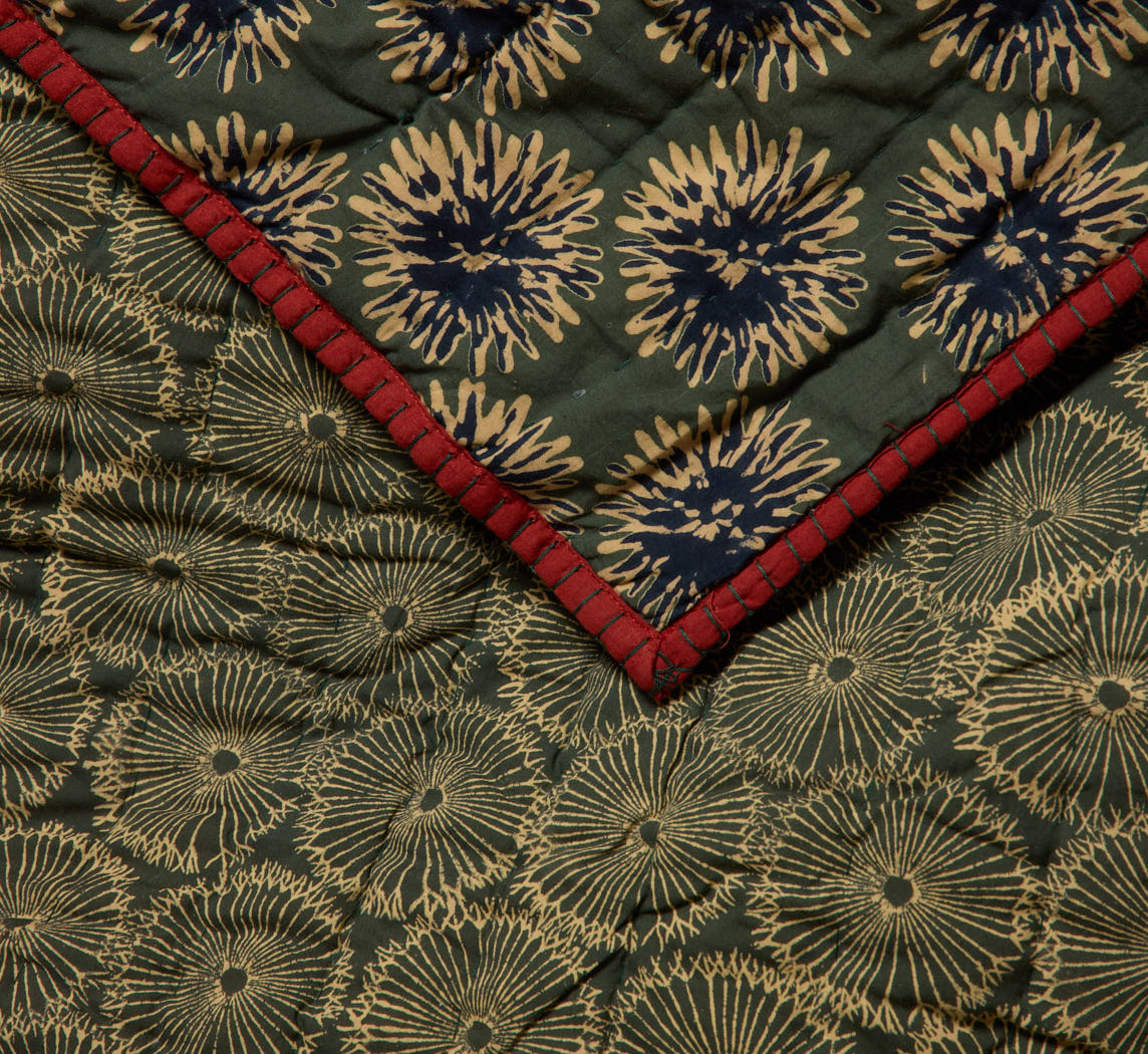 BLOOMING FLOWER QUILT BY STUDIO FORD