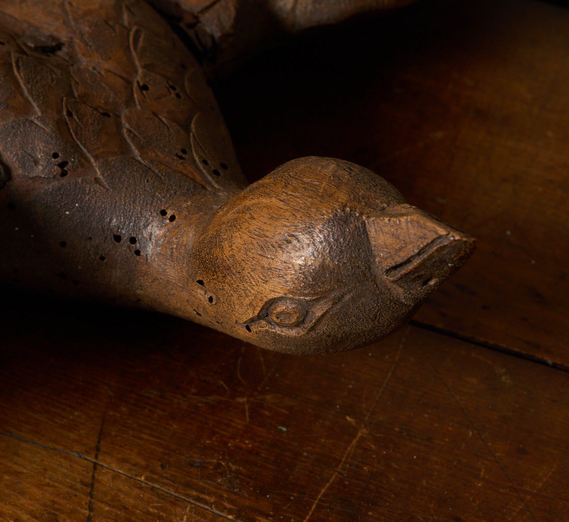 18TH CENTURY CARVED PINE DOVE