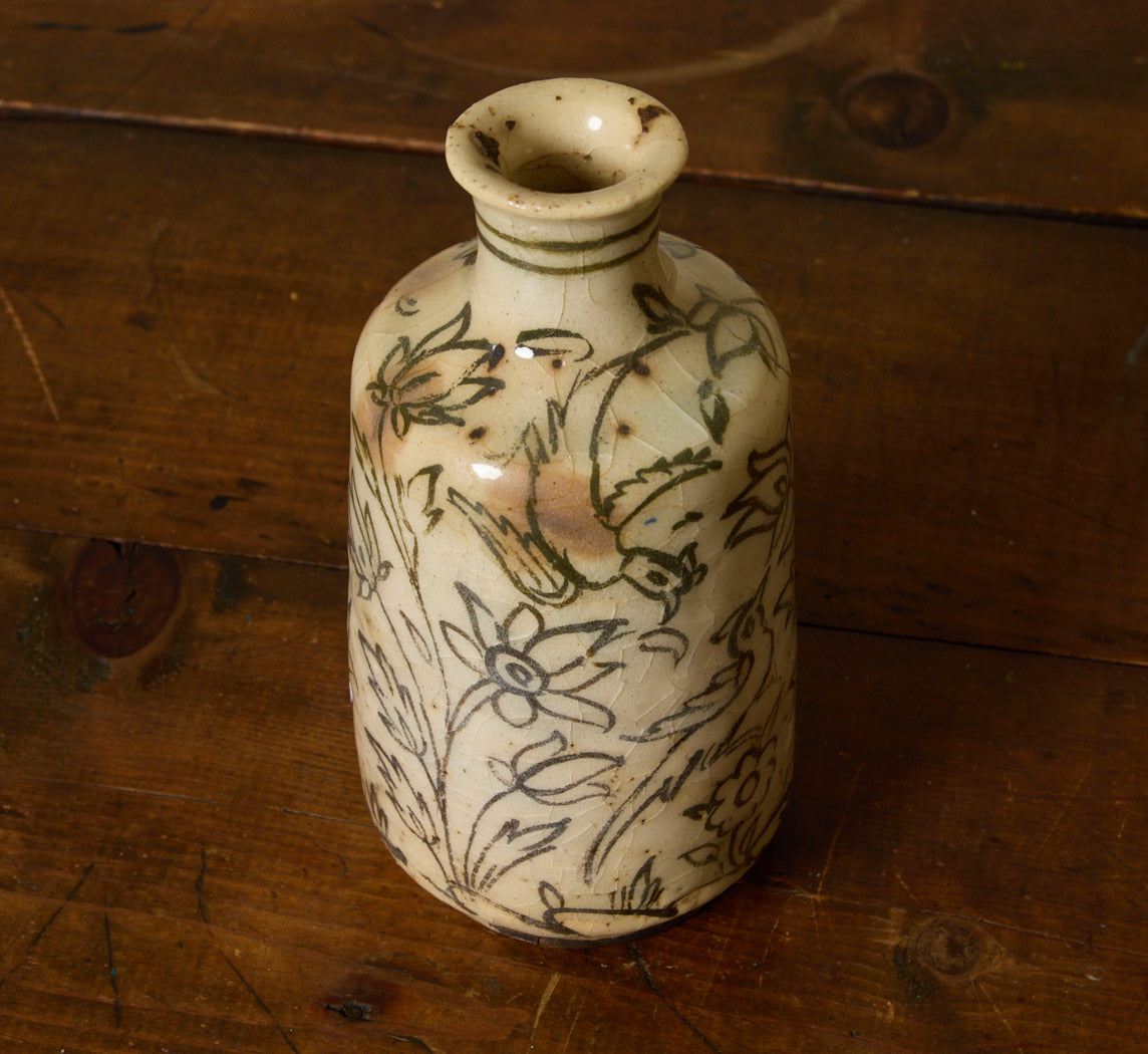 VINTAGE PERSIAN IZNAK VASE WITH BLACK BIRD