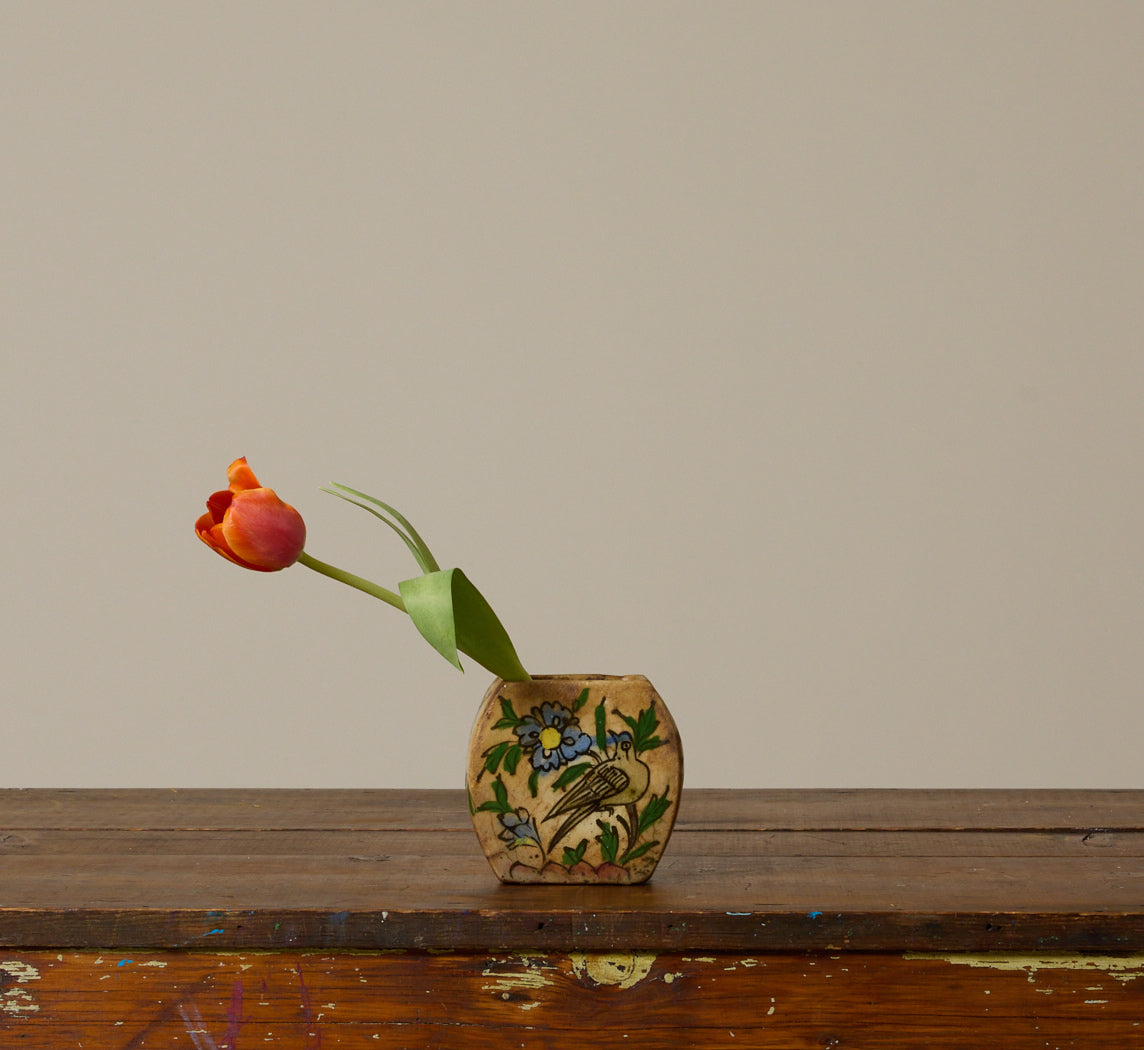 VINTAGE PERSIAN IZNIK VASE WITH BLUE FLOWER